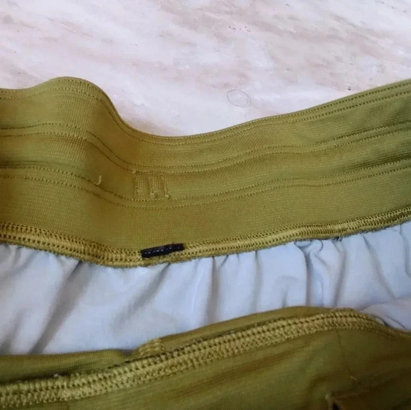 Lululemon Camo Green T.H.E. Linerless Shorts Men's Small - Picture 5 of 9